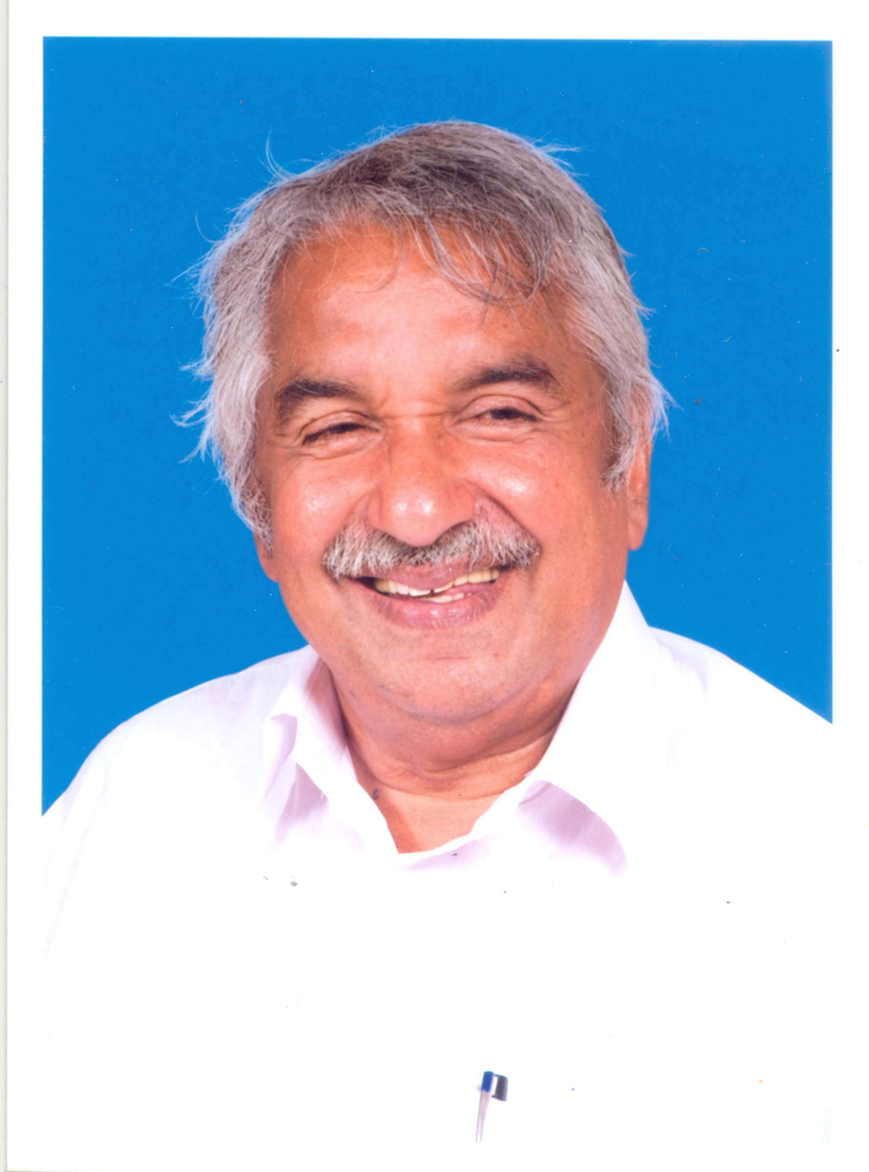 Oommen Chandy Family Photo Former Kerala Cm Oommen Chandy, Family Deny Speculations On Laxity In